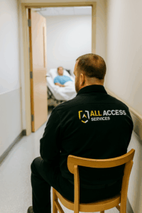 beveiliger bij bed